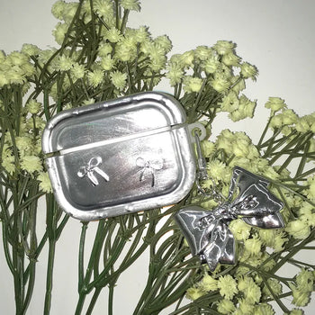 Milka White Ribbon Keyring Set Silver AirPods Case