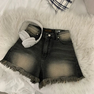 [Thigh-Slim Fit] Cat Sand Point Denim 3/4 Length Black Denim Shorts