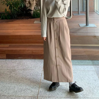 charming button skirt