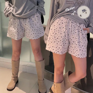 Akaiit Banding Flower Shorts