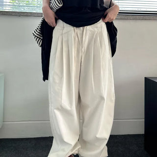 Elastic waistband three-pin tuck balloon pants
