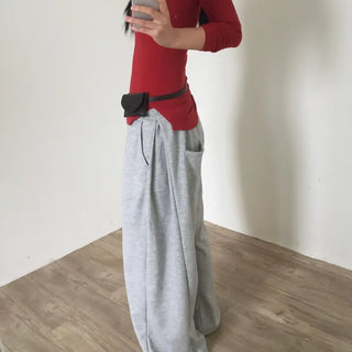 Side pintuck training pants
