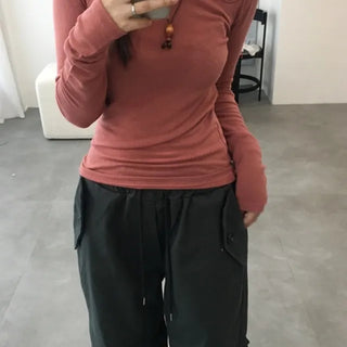 Shoulder hole slit tee