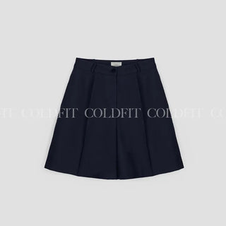 Pintuck Bermuda pants