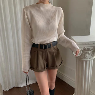 Wrinkle neck blouse
