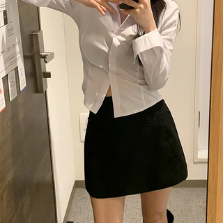 Travel Fit Rounded Crop Shirt