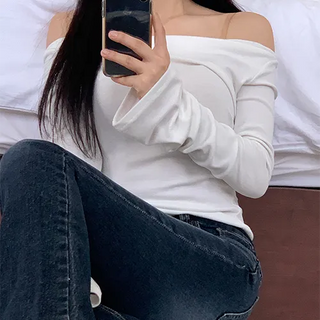 Label Shirred Off-Shoulder Boat Neck Asymmetrical T-shirt
