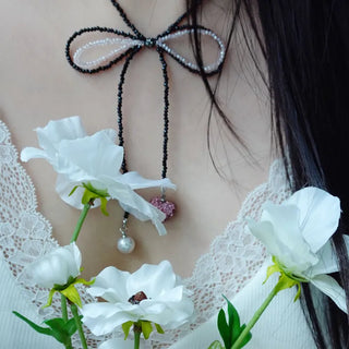 Pinky Black Necklace
