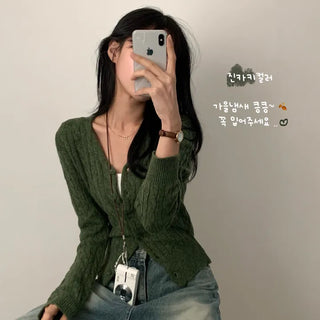 [Cinched Waist/Slim Fit] Lambswool Cable Knit V-Neck Cardigan (8 colors)