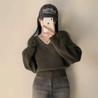Guaranteed Beauty, Daily Wool Hazzi V-Neck Crop Long Sleeve Knit