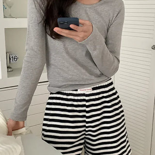 Pleno Ribbed U-Neck Long Sleeve T-Shirt