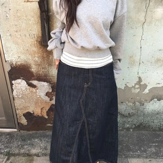 Room V-neck Sweatshirt