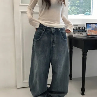 Washed Boyfit Mega Jeans