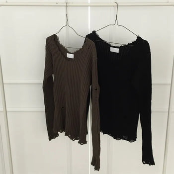 DISTROYED V KNIT
