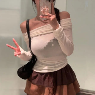 Eins Off-shoulder T-shirt [15% Wool]