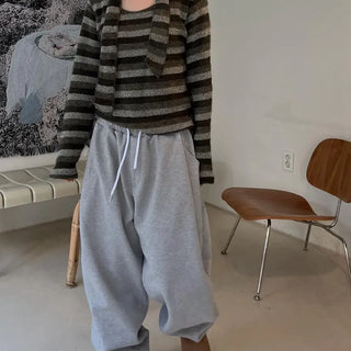Side tuck two-way sweatband pants