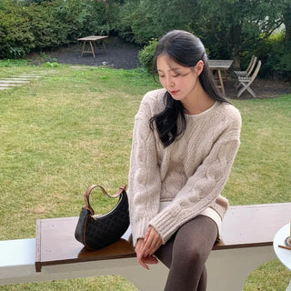 Nigel Wool Alpaca Cable Knit V-Neck Loose Fit Knit Wedding Guest Look Knit Styling
