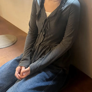 Frilled cardigan layered T-shirt