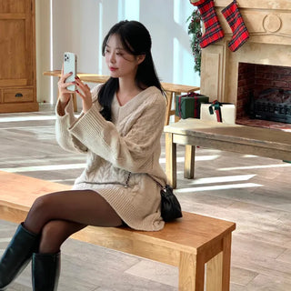 Wii Cable Knit V-Neck Oversized Long Knit