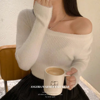 Ango Warmer Year-End Look Round Off-Shoulder Knit -