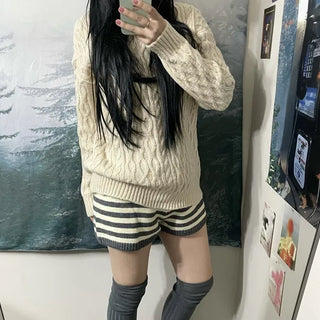 Mixed Cable Knit Round Neck Knit