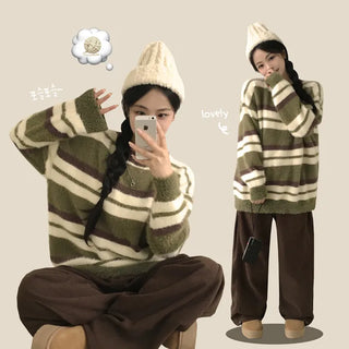 Color-mixed striped mohair angora loose-fit long-sleeve knit, like a spoonful of chocolate added to a matcha cake