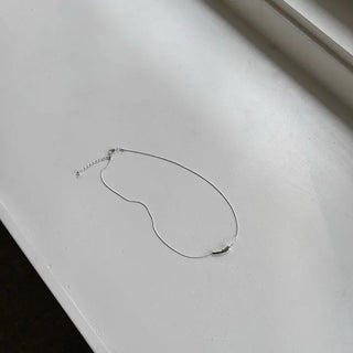 Empty silver necklace