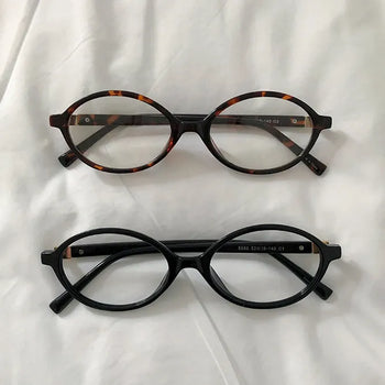 Casey Round Horn-rimmed Glasses