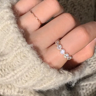 Round Pattern Dense Cubic Zirconia Silver Ring Up to Size 19