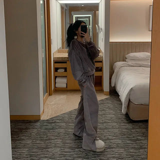 Mizui Velour Sweatshirt Set