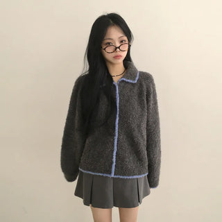 Non-bulky, Boucle Contrast Collar Avant-Grip Wool Knit Cardigan