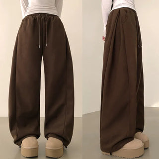 Perfect Coverage for Bold Flanks, Thick, Large Balloon Elastic Waist, Side Pintucks, Folding Corduroy Two-Way Jogger Wide Fleece-lined Training Pants