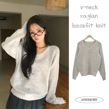 Full of delicate charm, Basic V-neck Plain Raglan Loose Fit Long Sleeve Knit