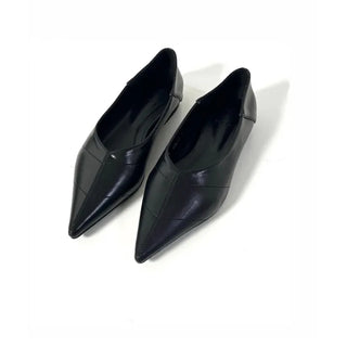 Stiletto stitch flat shoes