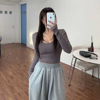 Trovin's V-neck Crop T-shirt