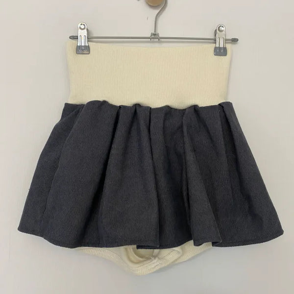 Close Contrast Pleated Elastic Mini Skirt