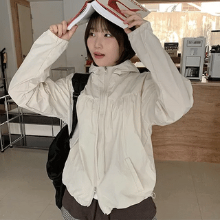 Hetenin Two-Way String Shirred Hooded Wind Jumper
