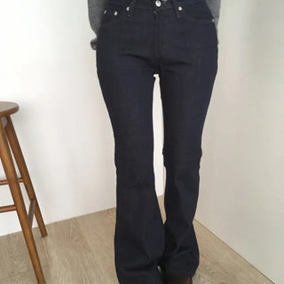 Non-fade Low Bootcut