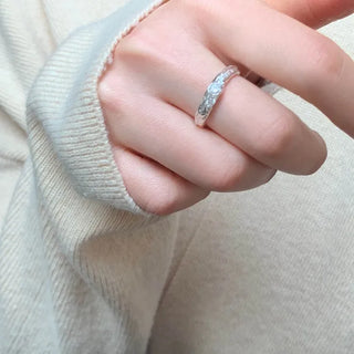 Foil Texture Point Cubic Open Ring