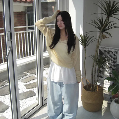 Flat V-neck simple knit