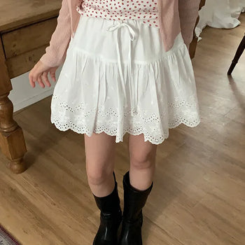 Rooming Punching Lace Mini Skirt