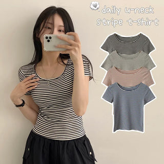 Daily Simple U-Neck Striped Delicate Fit Short Sleeve T-shirt with a slightly relaxed fit that makes you look slimmer