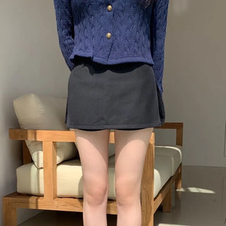 Cheek belt skirt