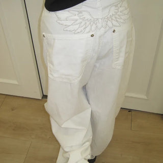 Wide Balloon White Pants with Angel Wing Embroidery Back Point