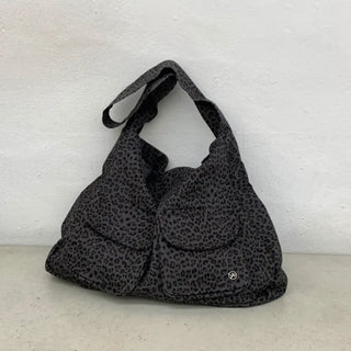 New Arrival   3D Pocket Leopard Print Shoulder Bag