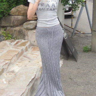 low-waisted knit mermaid skirt maxi skirt