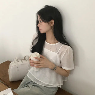 Full of femininity, See-through Wrinkle Chiffon Bustier Sleeveless Top and Short-Sleeve Blouse Layered Set