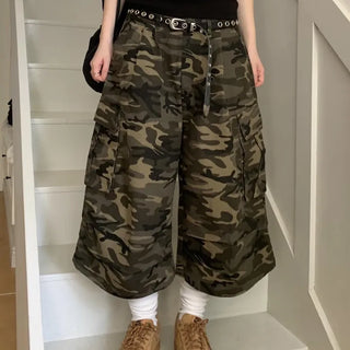 [UNISEX] Camo Parachute Cargo Bermuda Shorts