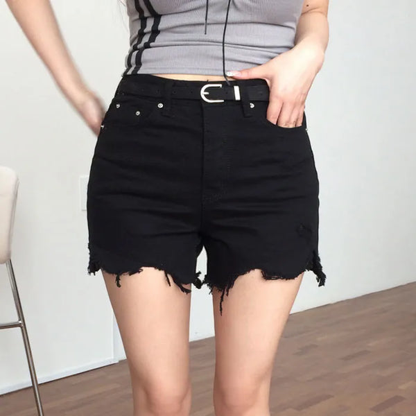 Sharp mid-rise shorts