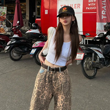 Dancing Line Embroidered Lettering Ball Cap